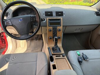Predám VOLVO V 50 1.6 D - 10