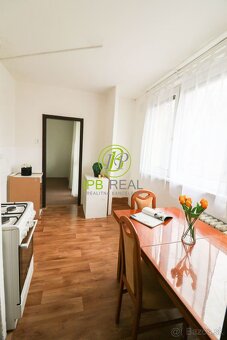 DOBRÁ LOKALITA 4-izb. byt s loggiou na Nejedlého ul. v Dúbr - 10