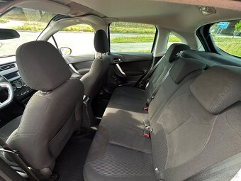 Citroën C3 1.6 e-HDi (Exclusive, Panoramatická strecha) - 10