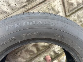 Predám pneumatiky 215x65 R17 - 10
