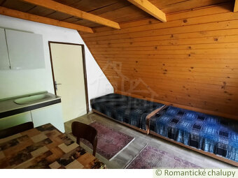 Dva viničné domčeky s altánkom, vinicou a ovocným sadom v - 10