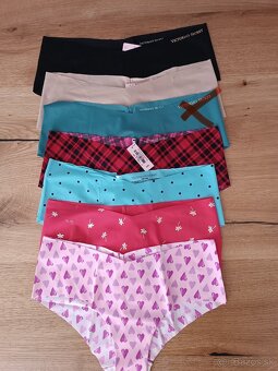 Brazilky M od Victoria’s Secret / PINK - 10