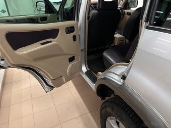 Nissan Terrano II 2.7 - 10