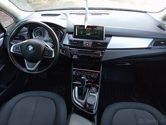 BMW 225i Activ Tour xDrive - 10