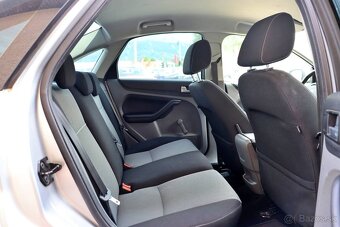 Ford Focus 1.6 16V Duratec Classic X - 10