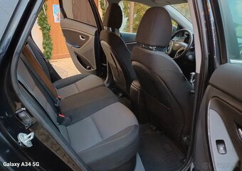 Hyundai I30CW Combi 1.6CRDi 81Kw 110PS Style M6 R.v.12/2015 - 10