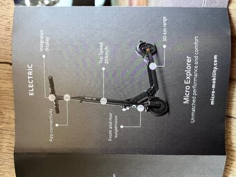 Elektrická kolobežka Micro Merlin X4 Black - 10