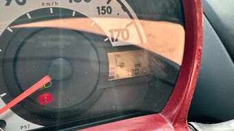 Peugeot 107 1.0 2011 50kw Benzin - 10