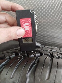 6x139.7 R15 215/r15c 160€ komplet celá sada - 10