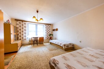 Rodinný dom so srdcom dediny a veľkou záhradou – Brunovce - 10