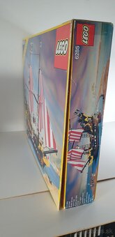 LEGO Pirátska loď - 10