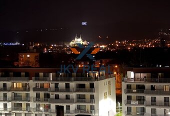 Exkluzívny 3,5 izbový byt s krásnym výhľadom na Bojnický zám - 10