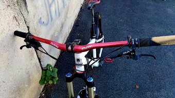 Mongoose Fireball - 10