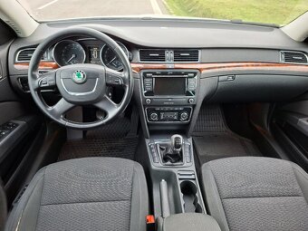 Škoda Superb Combi 2.0 TDI - 10