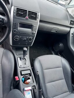 Mercedes Benz A180d - 10