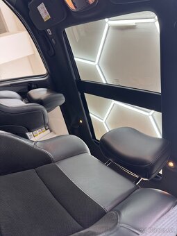 Jeep Grand Cherokee - 10