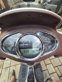 Skúter PIAGGIO Medley 125 ABS - 10