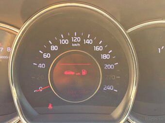 Kia Ceed 1,4 D-CVVT Strieborná edícia - 10