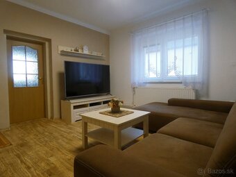 Rodinný dom vo Voderadoch - 10