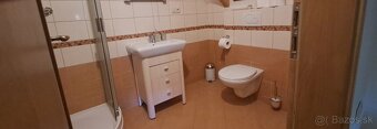 Ponúkame na predaj štýlový vidiecky dom v Košariskách - 10