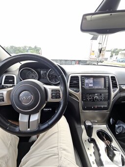 Jeep grand cherokee - 10