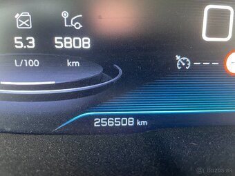 Predám peugeot 3008 1.5 Blue HDi 130k, r.v.2019 - 10
