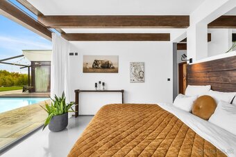 Nadštandardný 4-izbový rodinný dom s bazénom, výhľadom a súk - 10