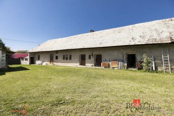 Exkluzívne na predaj: Jedinečný rodinný dom s dušou v obci L - 10