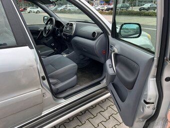 Toyota RAV4 2.0 VVTi naj. 112t 4x4 ČR - 10