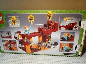 21154 LEGO Minecraft The Blaze Bridge - 10