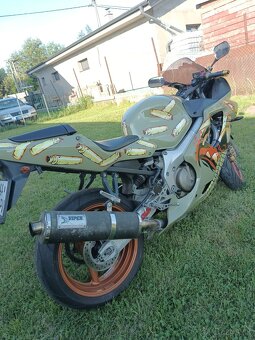 hond cbr F4 - 10