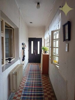 Predaj, rodinný dom s veľkým pozemkom vhodný na podnikanie - 10