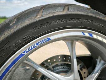 Honda VFR 1200F 2011 - 10