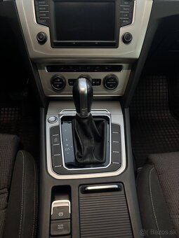 Volkswagen Passat - 10
