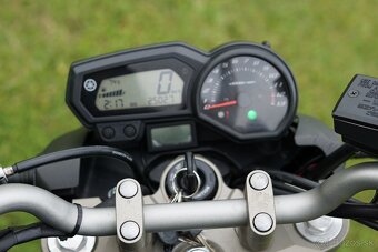 Yamaha XJ6n - 10