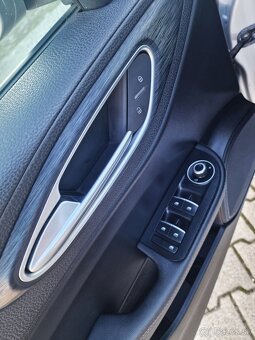 Alfa Romeo Giulia 2.0GME 147KW AT8 Dovoz z CZ Plná servisná - 10