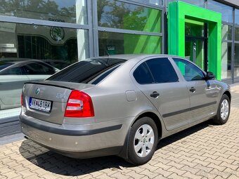 Škoda Octavia 1.6 Tour II nízky nájazd km 38.000 - 10