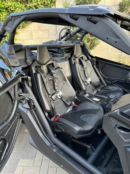 CAN-AM MAVERICK X3 Turbo RS - 10