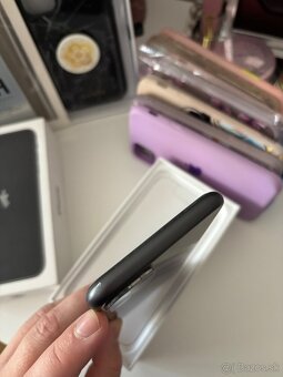 iPhone 11 black - 10