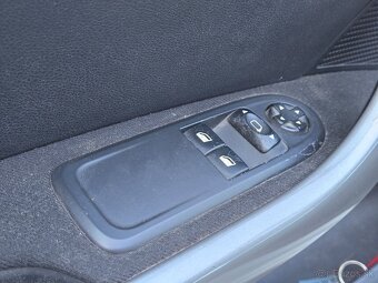 Peugeot 308 SW 1.6 HDI - 10