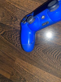 Playstation 4 - 10
