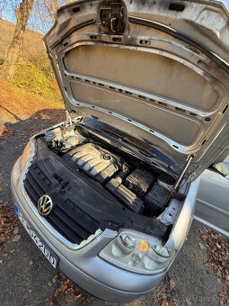 Volkswagen Touran 1.9tdi - 10