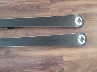 Lyže a lyžiarky - 10