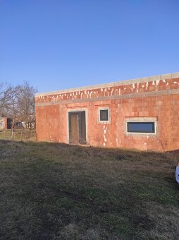 5-izbovy rodinný dom 15 minút od NR - 10