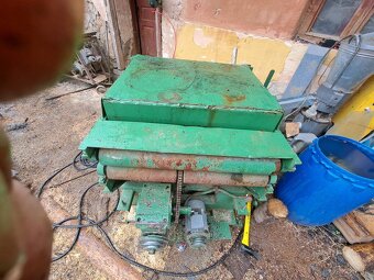 Rozmietacia píla - 10