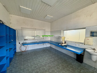 Predaj výrobný areál 1581 m2, poz. 3578 m2, Radlinského ul. - 10