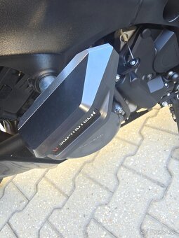 Suzuki gsx s 1000 gt - 10