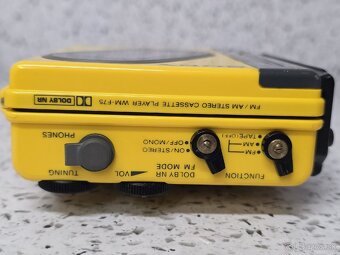 SONY WM-F75 》 SPORT WALKMAN 》DOLBY NR 》Autoreverse - 10