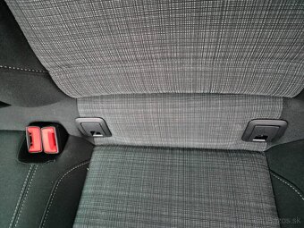 Volkswagen Passat Variant 2.0 TDI DSG EVO Elegance - 10