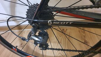Karbónový cestný bicykel Scott Foil 20 -pripravený na sezónu - 10